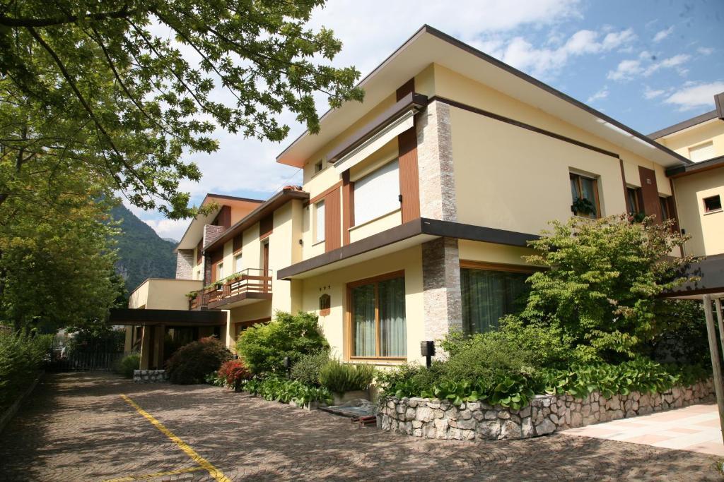 Albergo Benito Ponte nellʼAlpi Extérieur photo