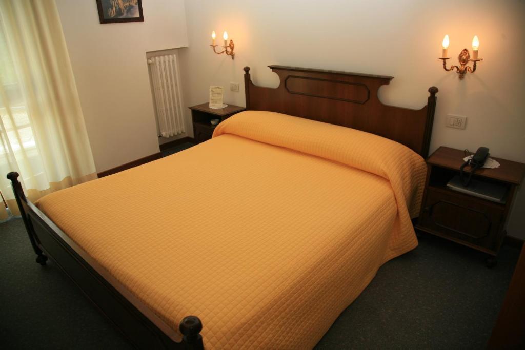 Albergo Benito Ponte nellʼAlpi Chambre photo