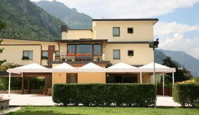 Albergo Benito Ponte nellʼAlpi Extérieur photo